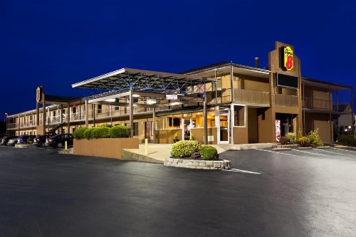 Super 8 by Wyndham Jackson image 8
